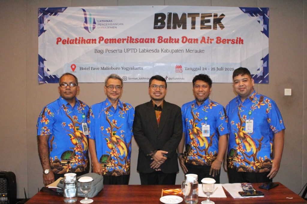 TRAINING PEMERIKSAAN AIR BAKU DAN AIR BERSIH TERPADU